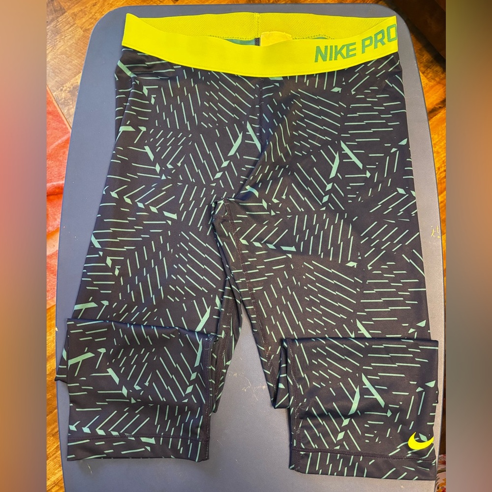 Nike Pro Teal Athletic capri